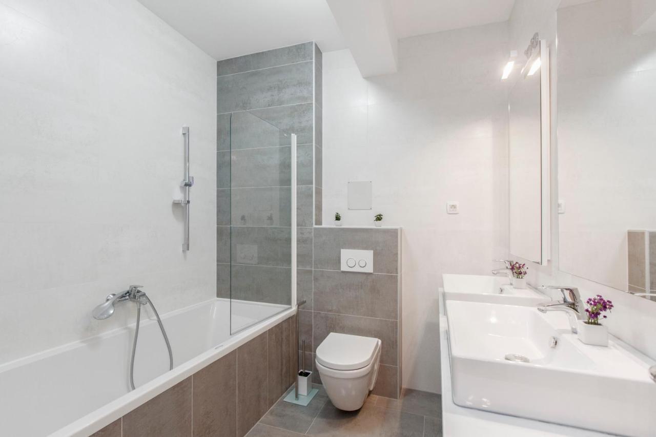 Apartment Royal II Βόντιτσε Εξωτερικό φωτογραφία