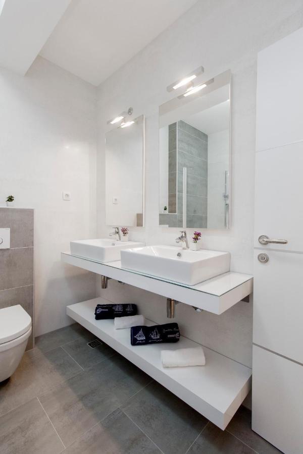 Apartment Royal II Βόντιτσε Εξωτερικό φωτογραφία
